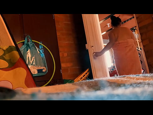 ❤️ Osabak dutxara jarraitzen nau, dutxatzen dudan bitartean izorratzen nau. ❤️❌ Sexu bideoa %eu.pornoreino-com.ruan ️❤