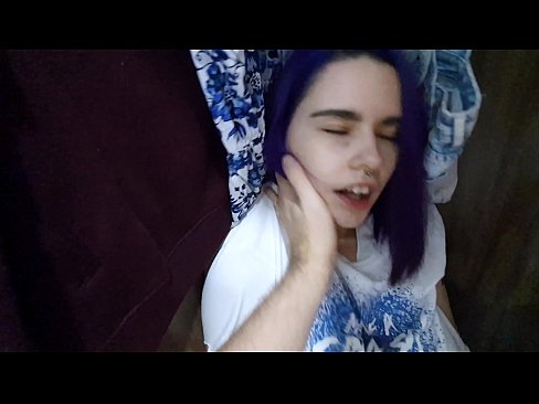 ❤️ Nire ahizpa armairuan aurkitu eta lagundu zion esperma ❤️❌ Sexu bideoa %eu.pornoreino-com.ruan ️❤