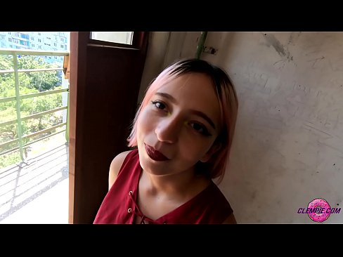 ❤️ Ikasle sentsuak arrotz bat zurrupatzen du kanpoaldean - Cum On His Face ❤️❌ Sexu bideoa %eu.pornoreino-com.ruan ️❤