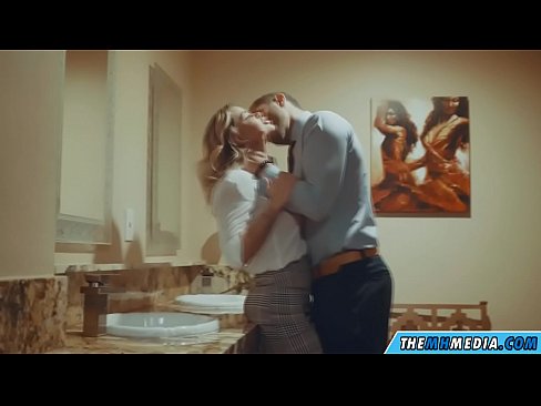 ❤️ Ilehoria busti batek komun publiko batean seduzitzen zaituenean ❤️❌ Sexu bideoa %eu.pornoreino-com.ruan ️❤